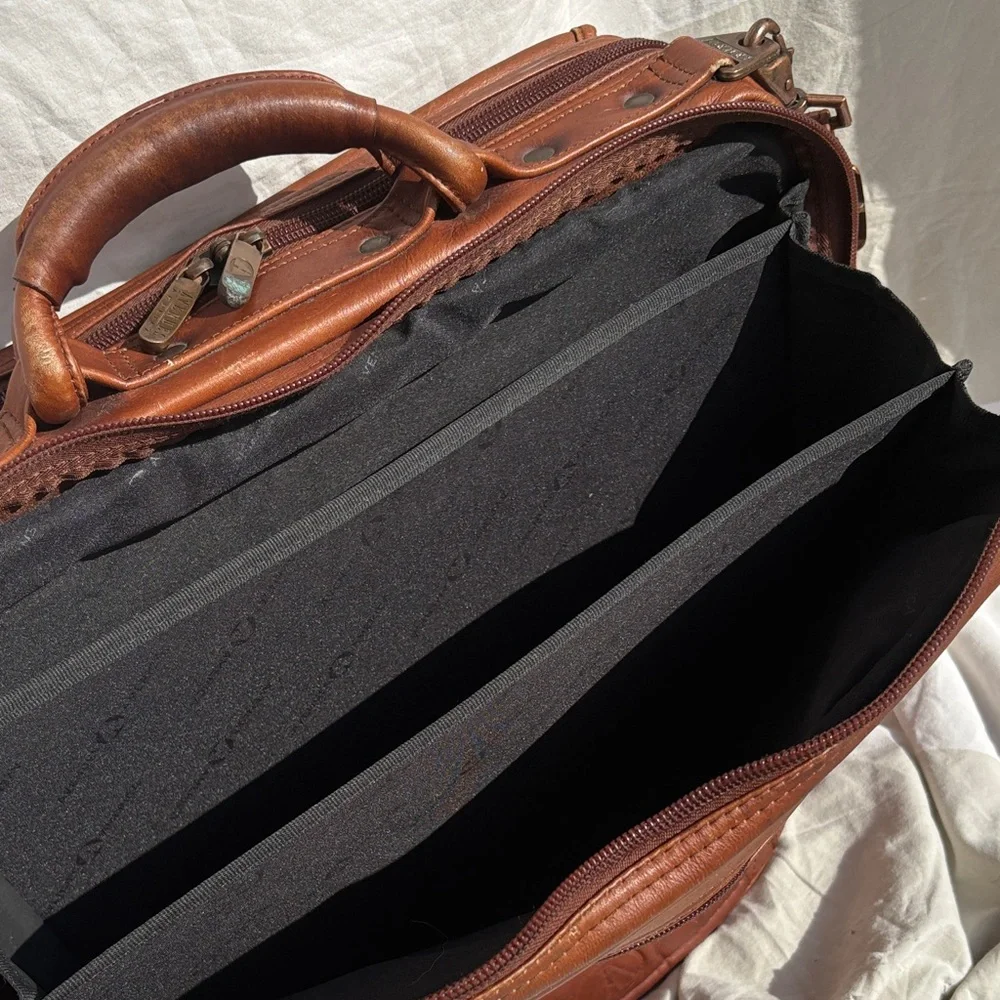 Vintage Avenues America Brown Leather Briefcase/Bag